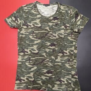 *Sisley t-shirt, Small